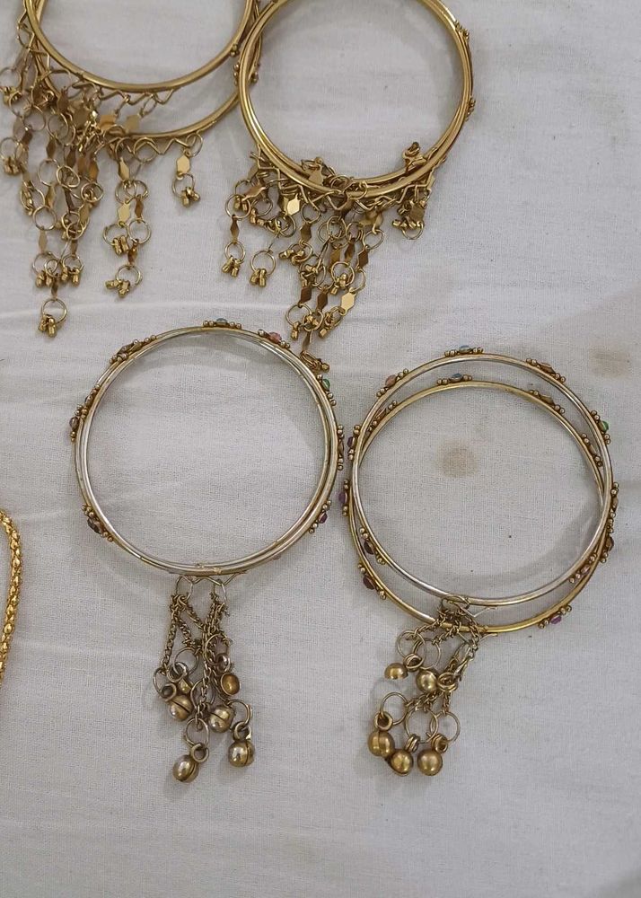 Dangling Charm Bangles