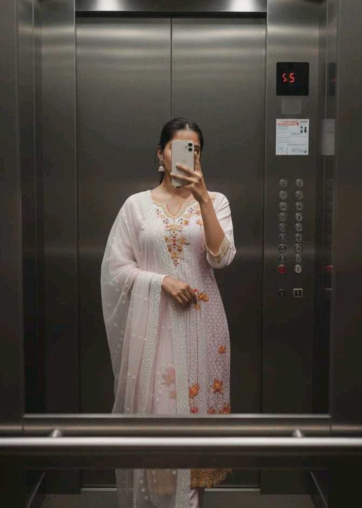 ✨ Elegant Pastel Floral Kurti Set with Dupatta ✨