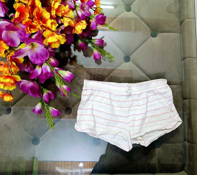 Off White Shorts Penty