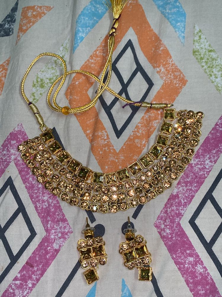 very new jewellery set