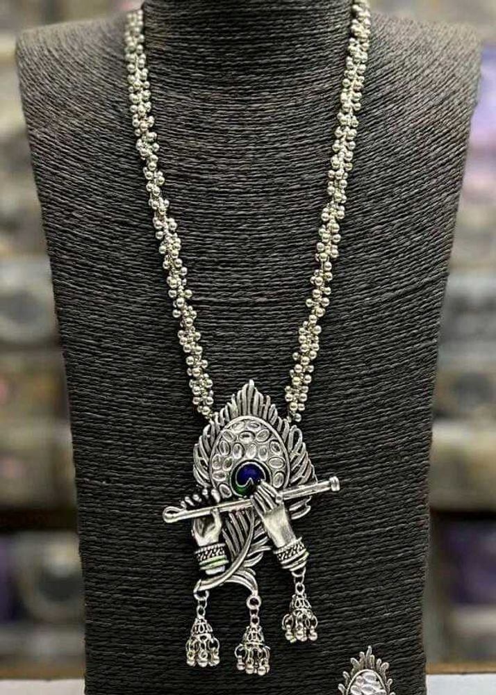 Silver Krishna Pendant Necklace 🌼