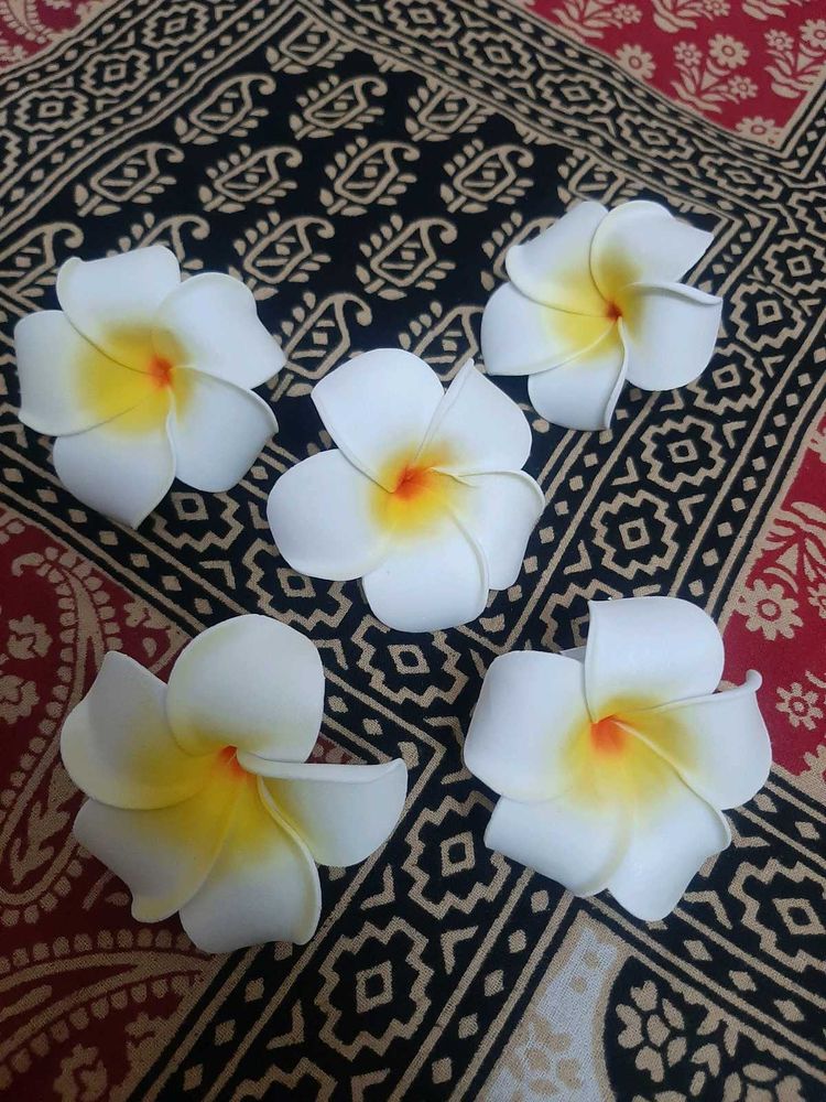 Women&#39;s Hair Flower Clips Any 3
