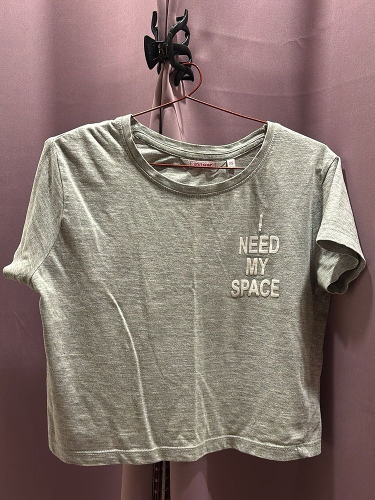 Grey &#39;Need My Space&#39; Tee