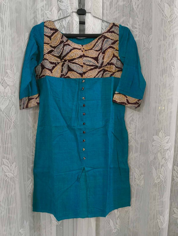 Teal Cotton Kurti with Leaf-Print Yoke &amp; Matching