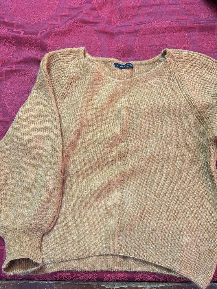Woolen Top