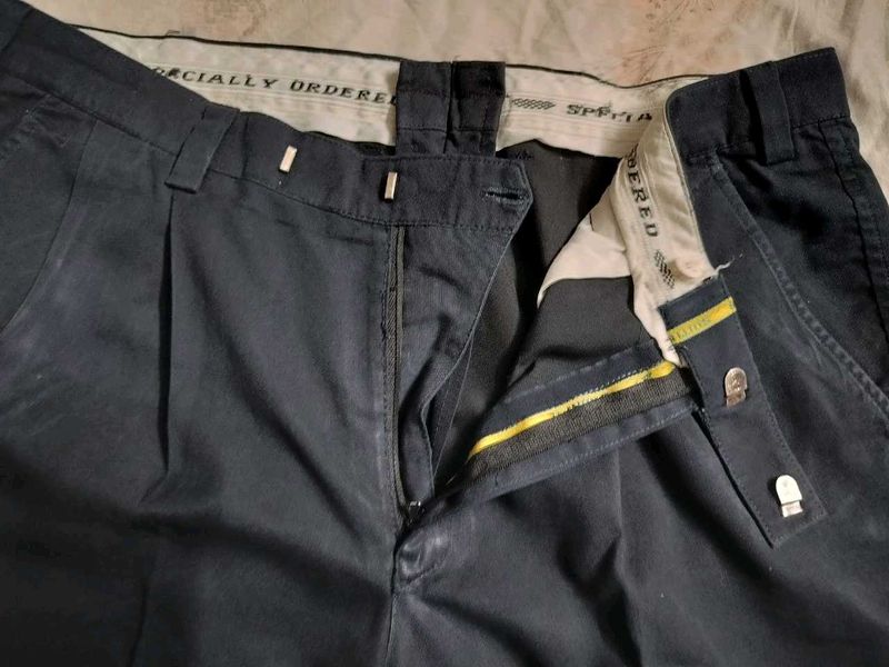 Men&#39;s Navy Blue Pants