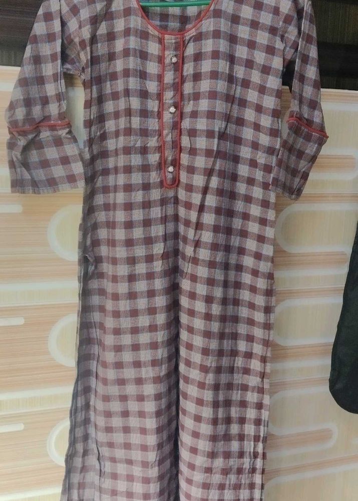 Checked Kurta/Kurti