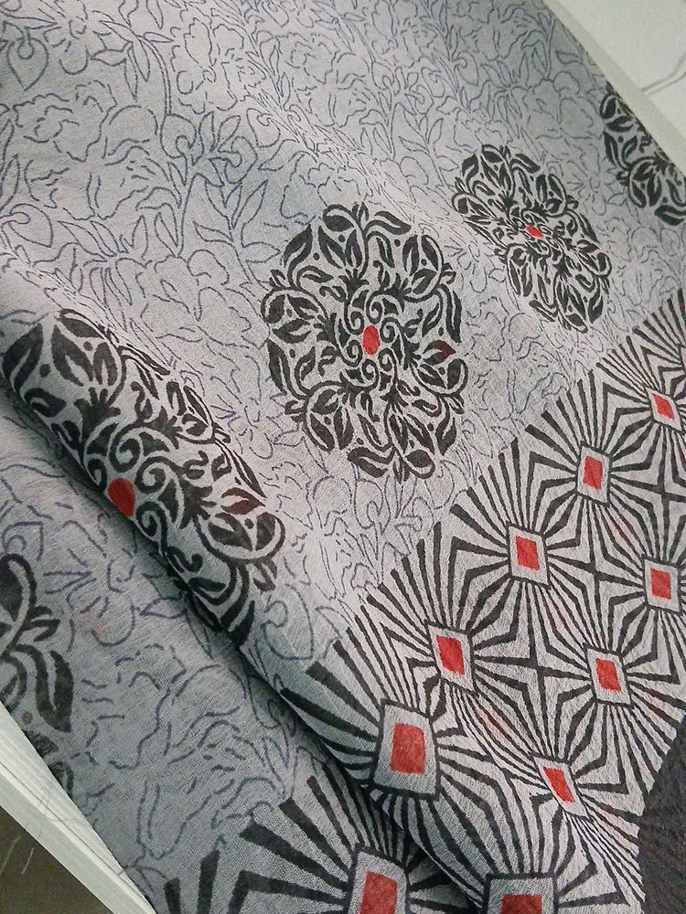 Elegant Grey Saree with blouse piece