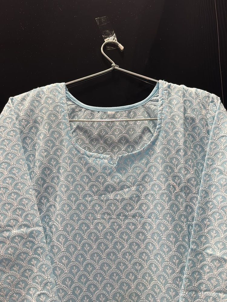Blue Lakhnavi Chicken Kari Kurta.