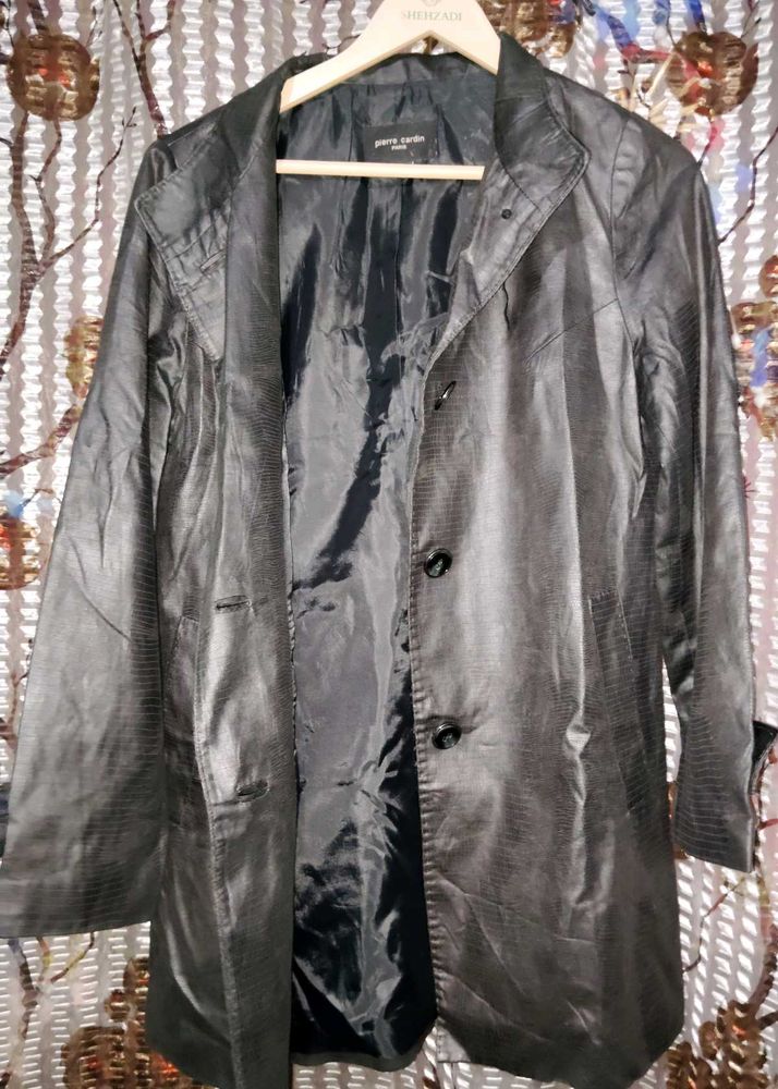 women.... blazer/ cot