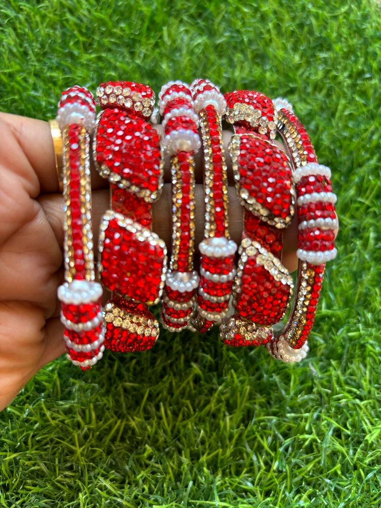 Red Bangles Set