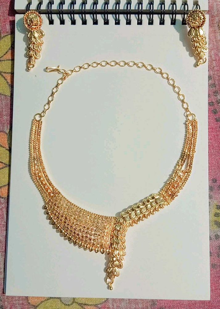 Gold Necklace &amp; Earring Set