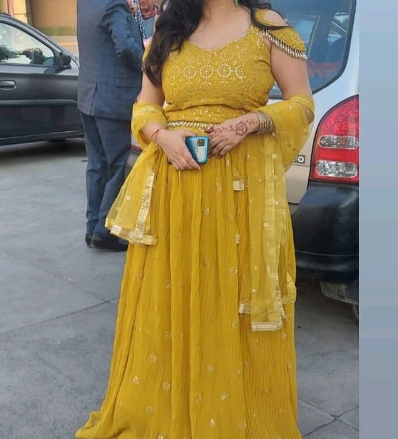 Mustered Yellow Lehnga Choli With Duptta