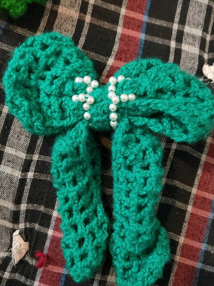 Green Crochet Hair Bow