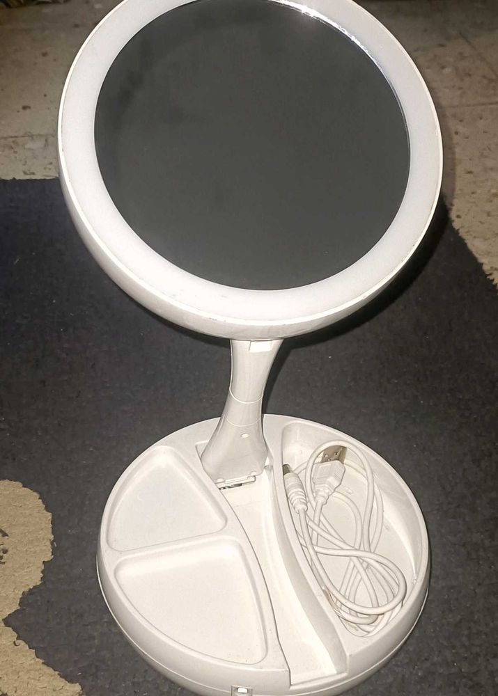 LED Lighted Makeup Mirror