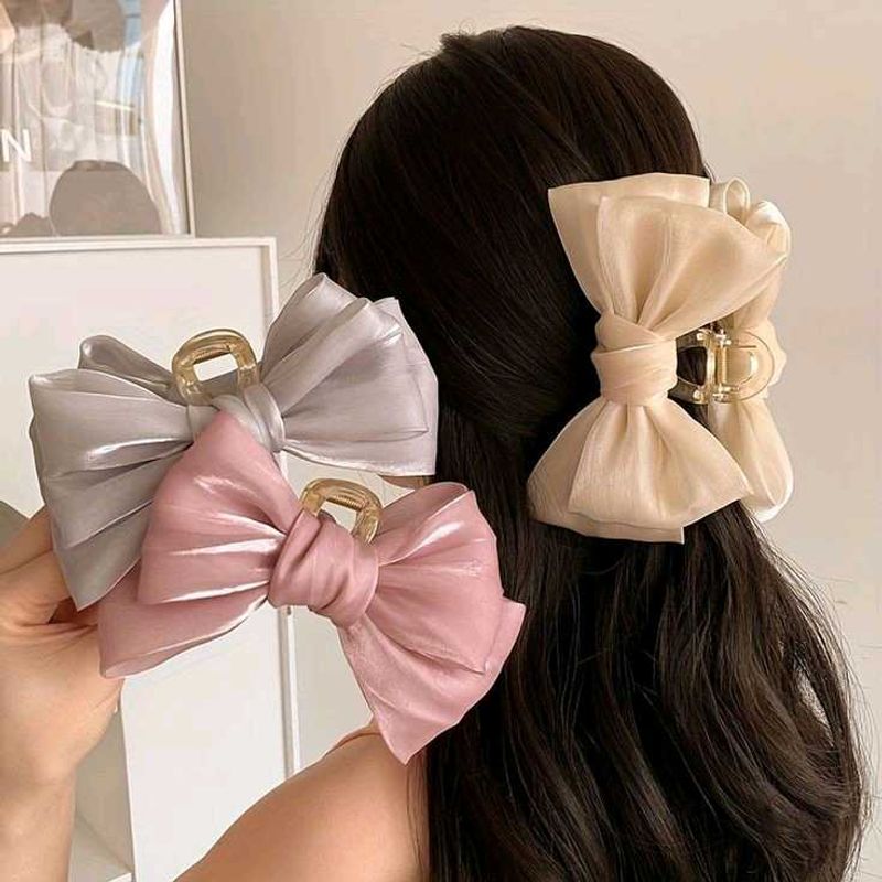 Korean Bow Clutcher