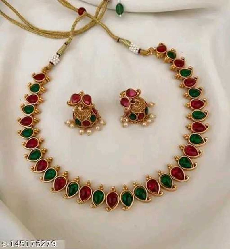 Necklace &amp; Earring Set