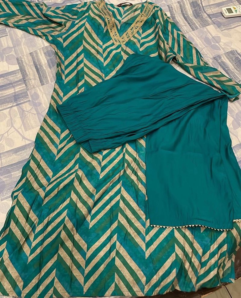 Printed straight sequent Kurti trousers