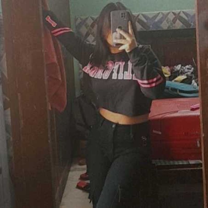 Max Black Crop Top