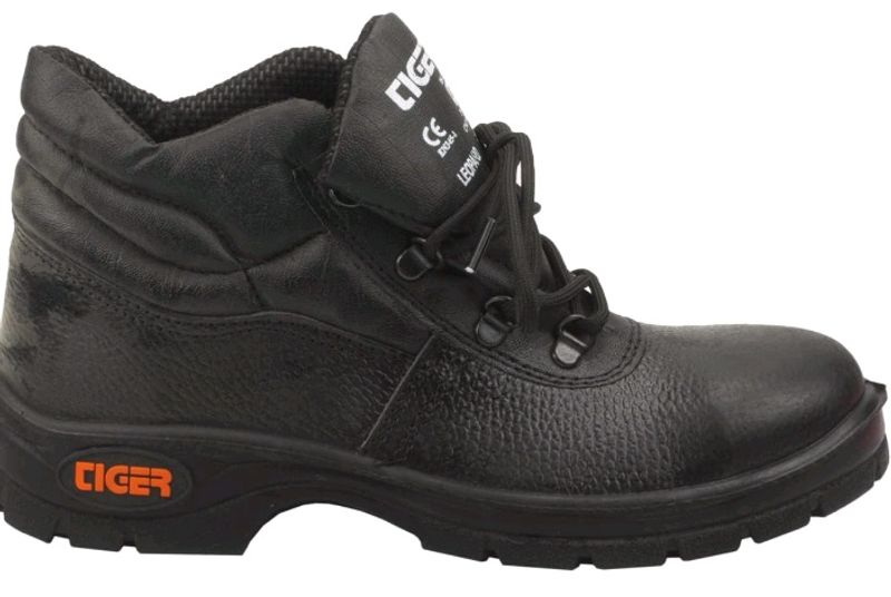 Tiger Safety Shoes And One Airtel Sim Card Free