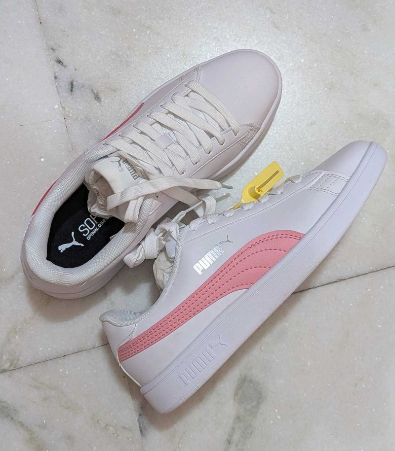 Puma Sneakers