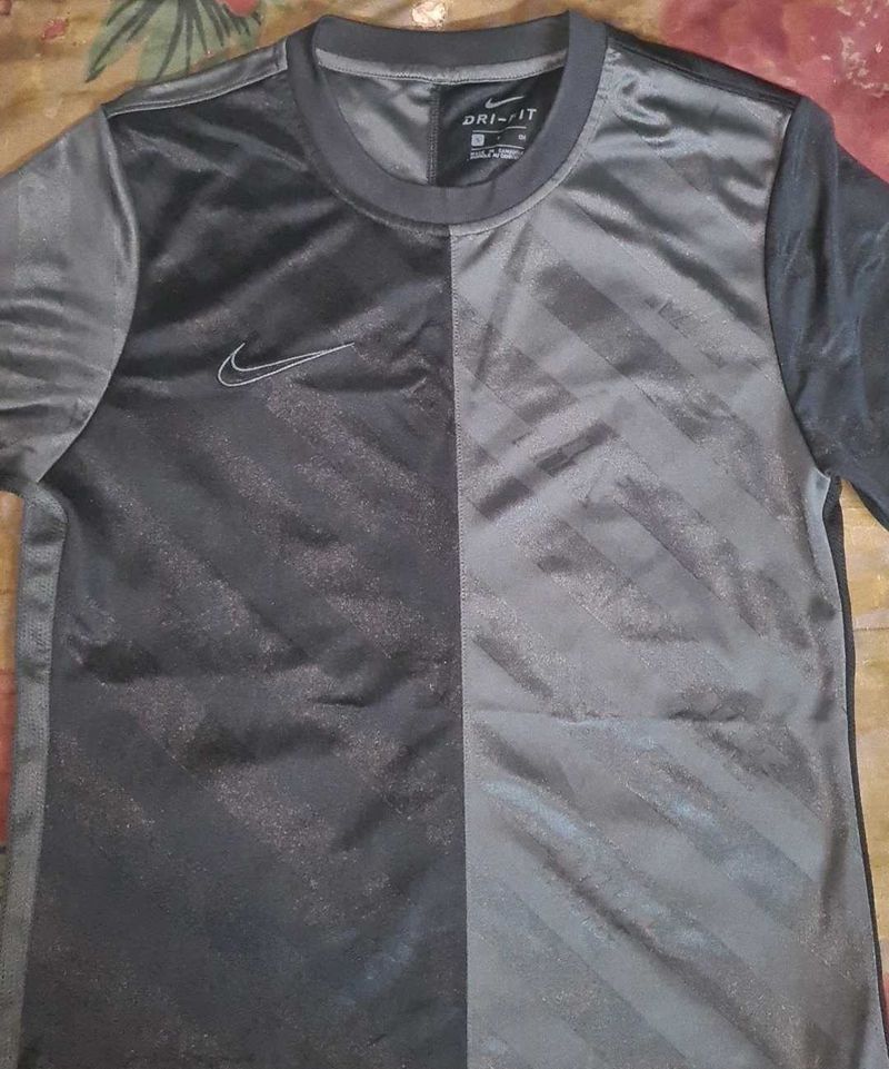Nike Dri-Fit Two-Tone Black &amp; Grey T Shirt