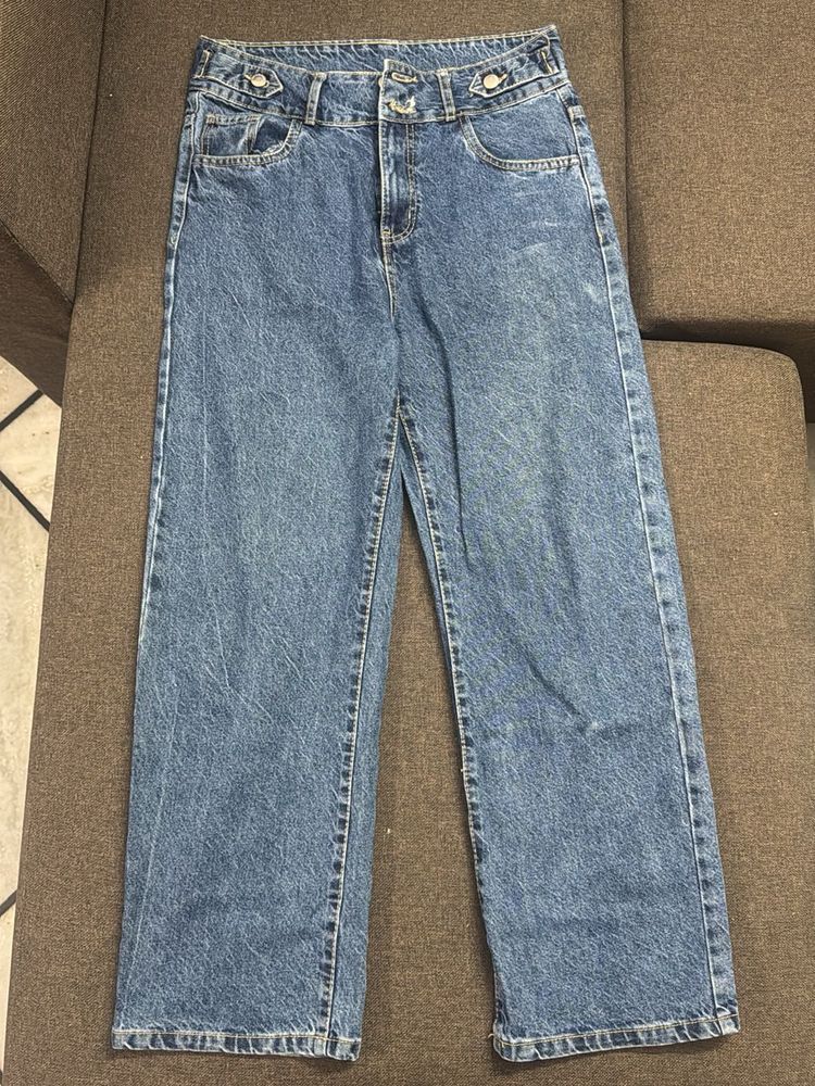 Blue Relaxed Fit Denim Jeans.