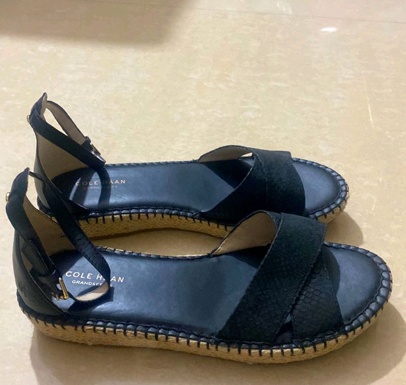 ORIGINAL COLE HAAN SANDALS. SIZE 4.5