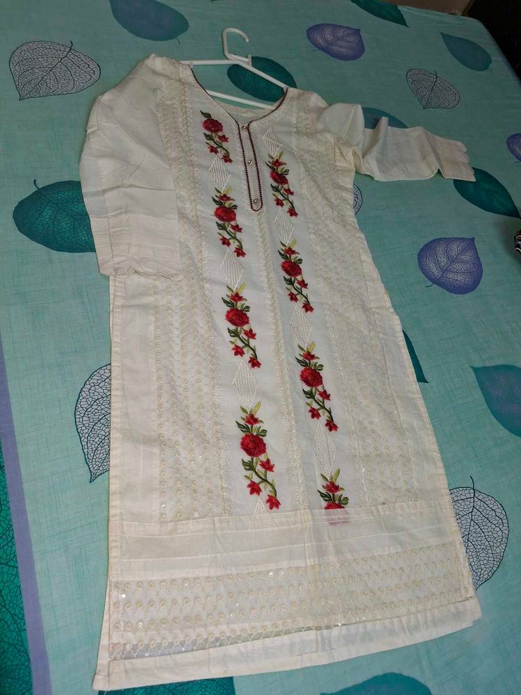 Elegant White Embroidered Kurti