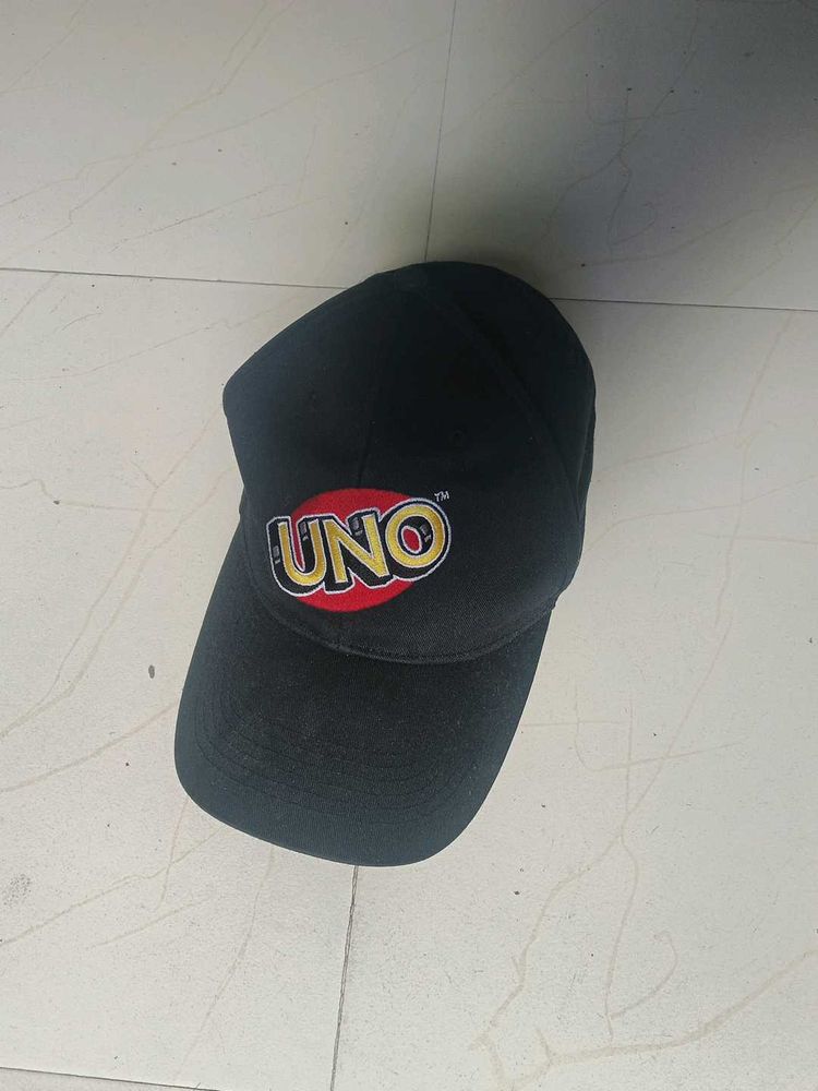 UNO Black Baseball Cap