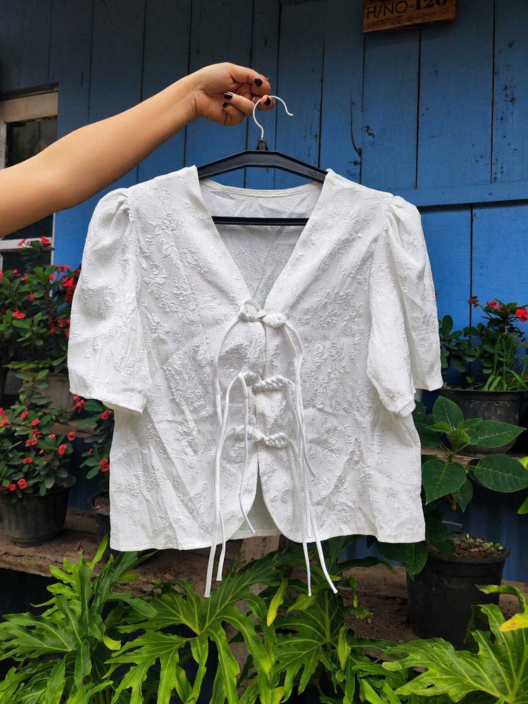 Vintage White Floral Blouse