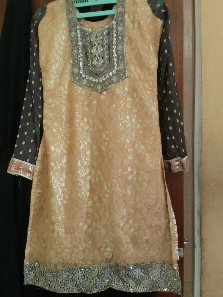 Women&#39;s Top And Pant