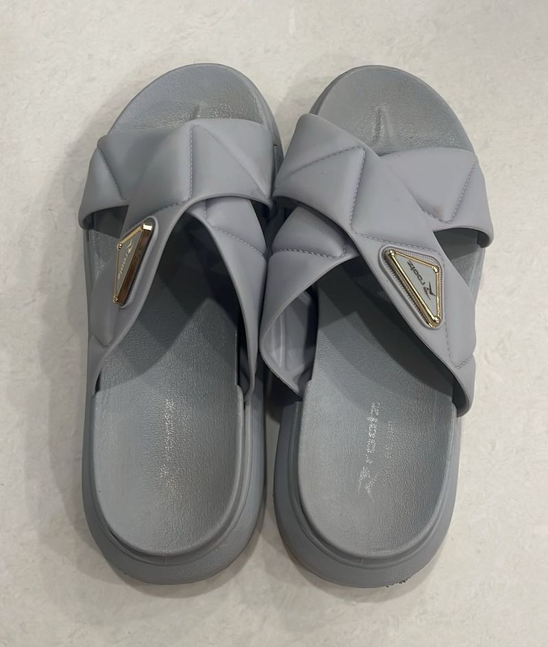 Rootz Gray Slide Sleeper