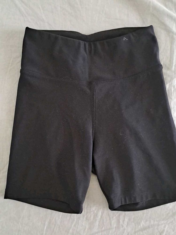 S size sports shorts
