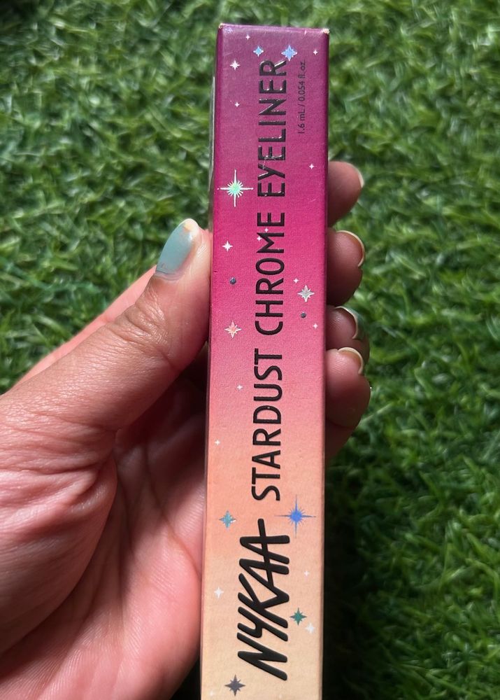 NYKAA Stardust Chrome Eyeliner