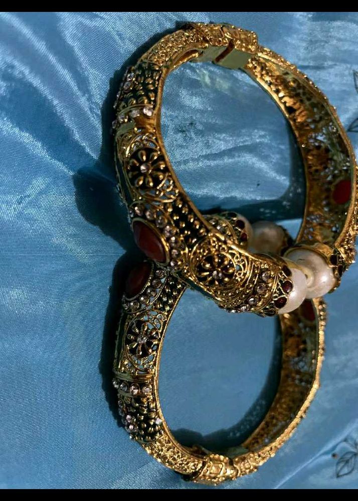 golden bangles 😍