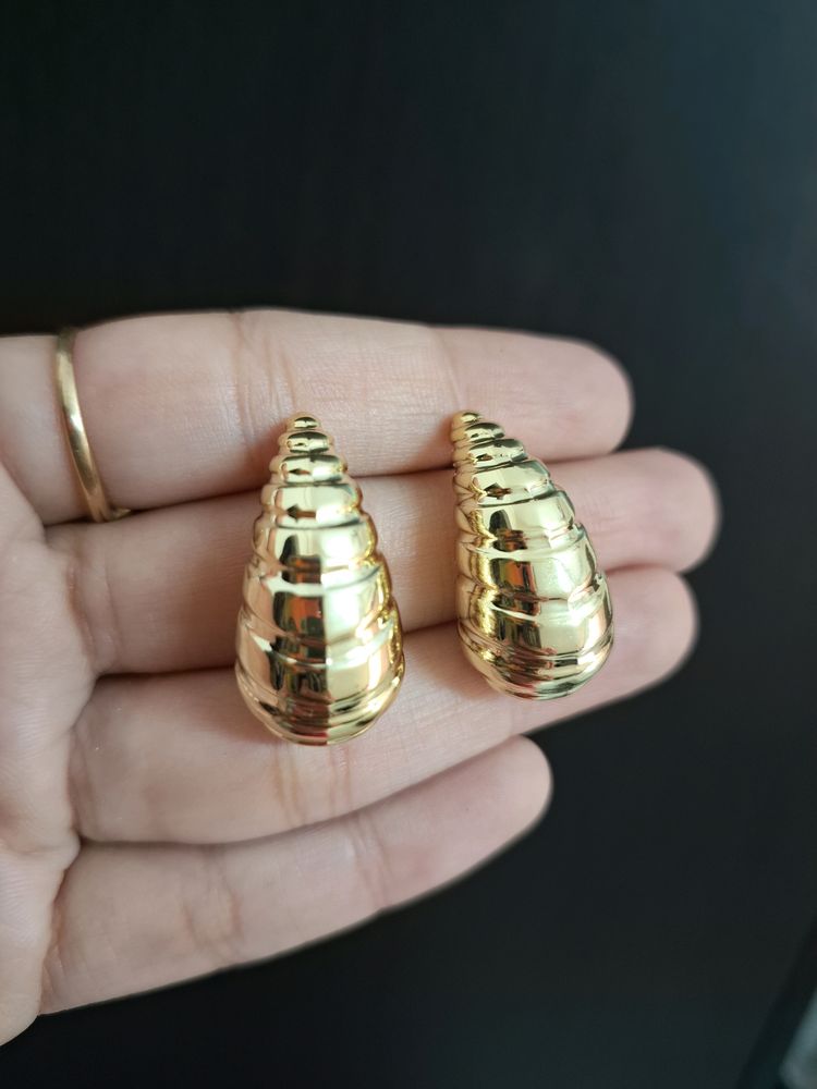 Textured Drop Golden Earrings.