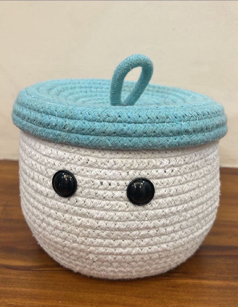 Cute Woven Basket with Lid