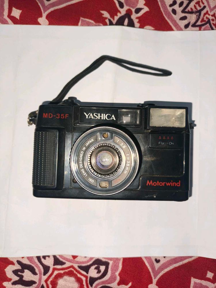 Yashica MD-35F Motorwind Camera