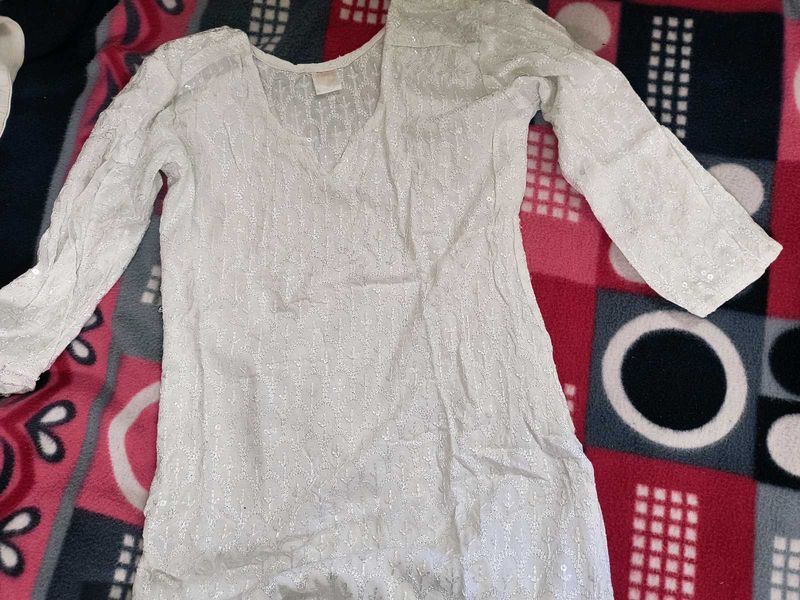 white chikakari kurti