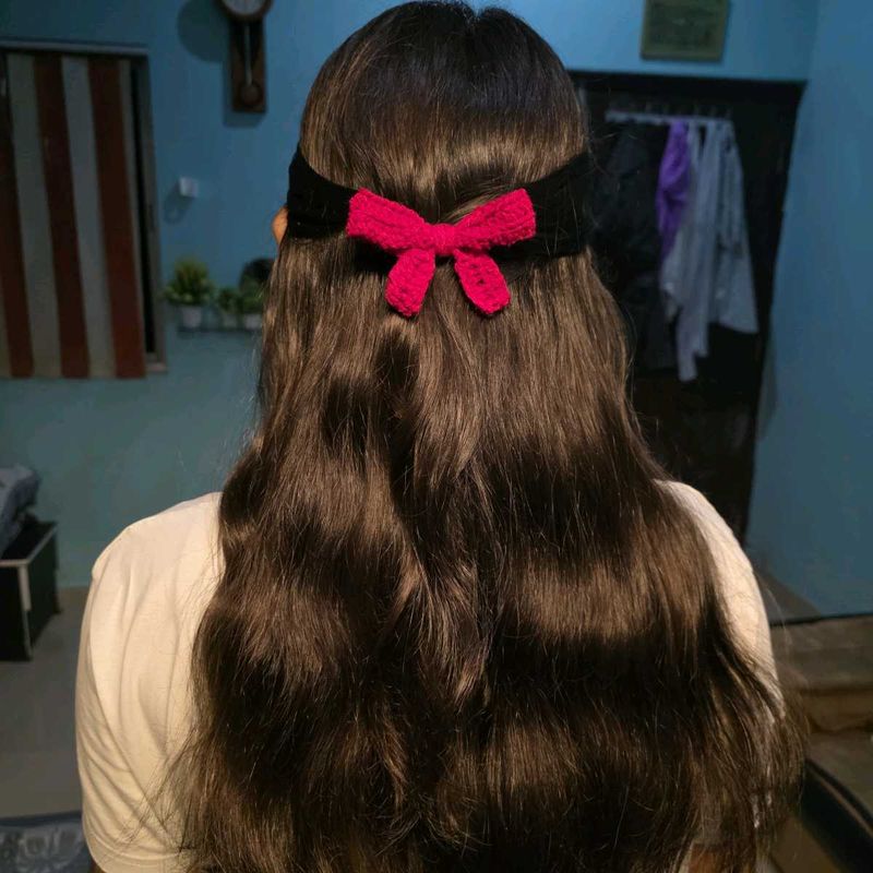 Handmade crochet hair clip bow 🎀