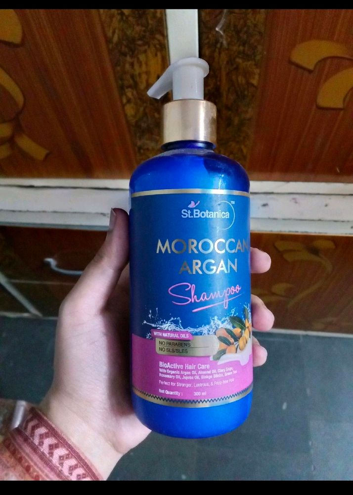St.Botanica Shampoo