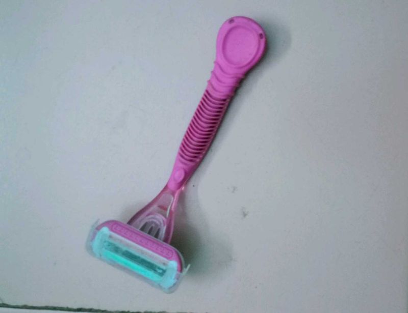 Full body Hair Removal Razor 🪒 And Eyeliner