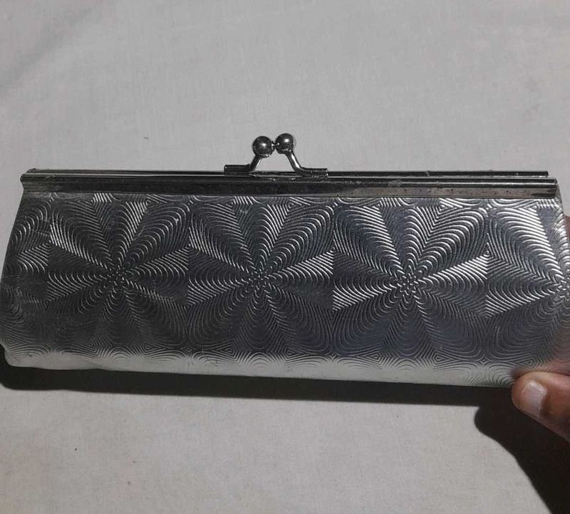 Silver Clutches