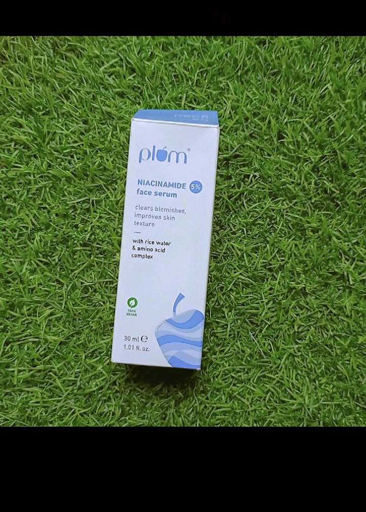 Plum 5% Niacinamide Serum