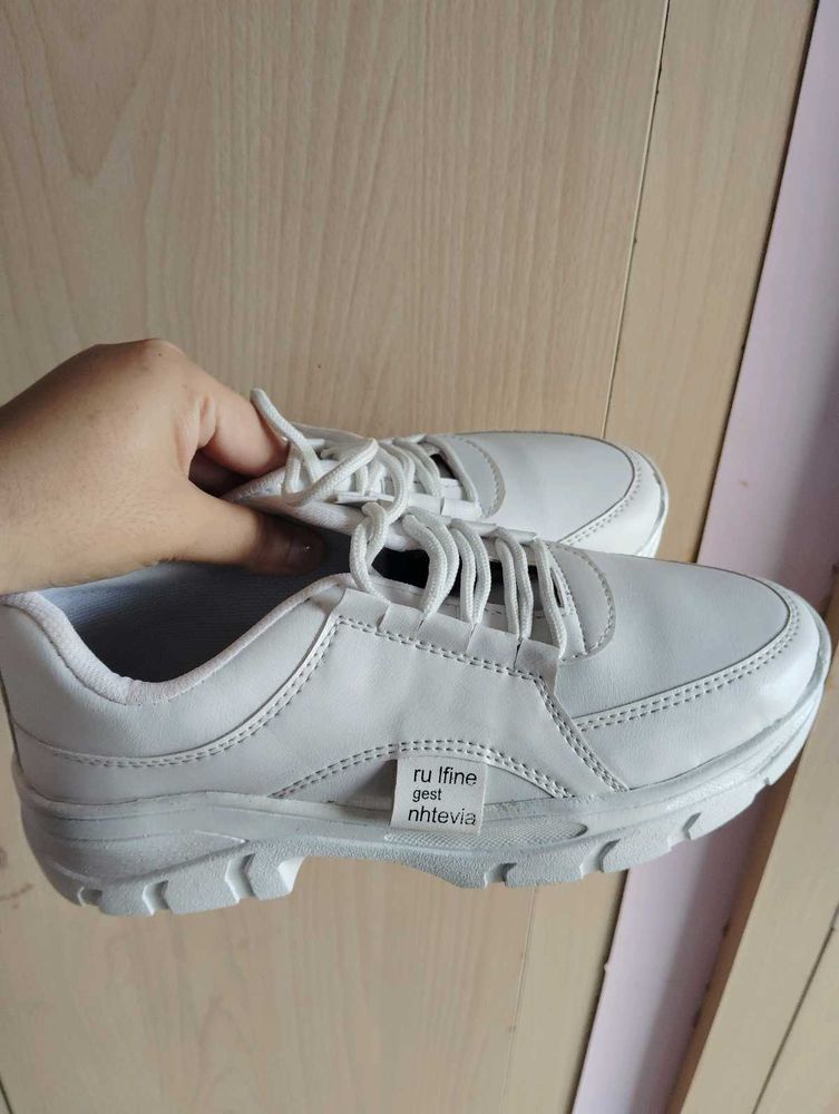 HEEL WHITE SHOES