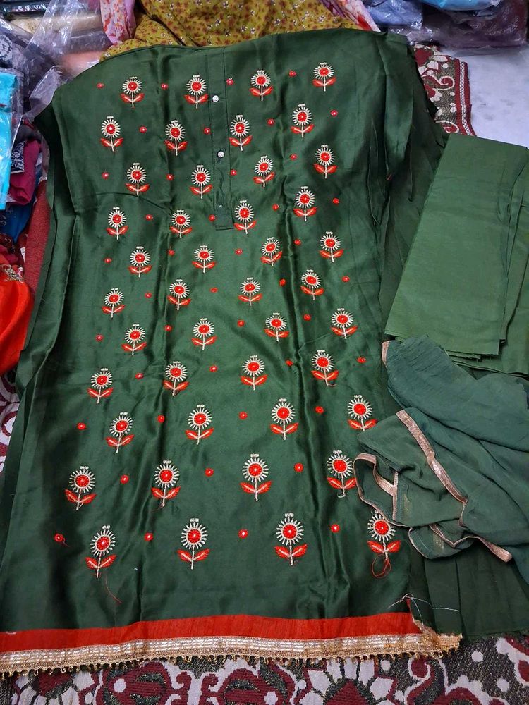 Green Embroidered Kurta Set