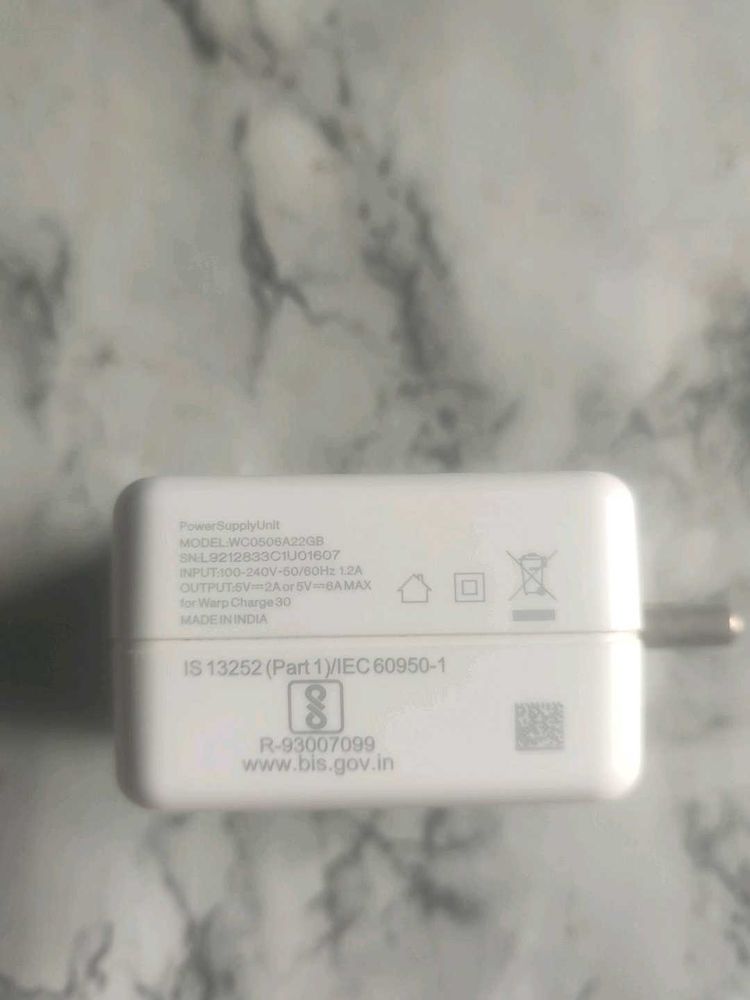 OnePlus Warp Charger