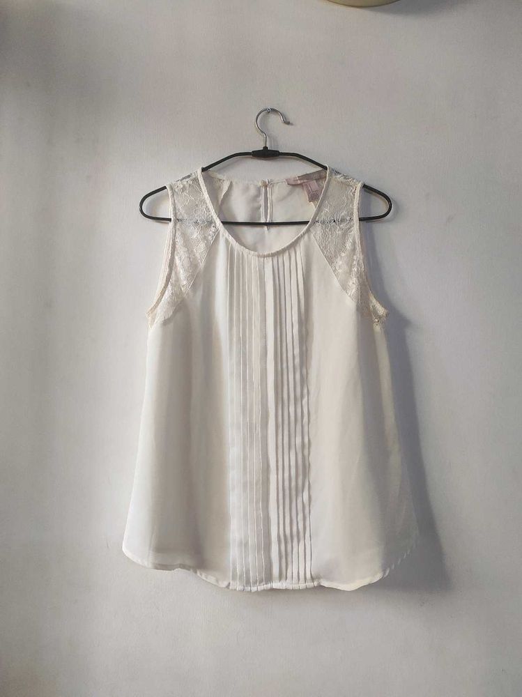 Elegant White Lace Top