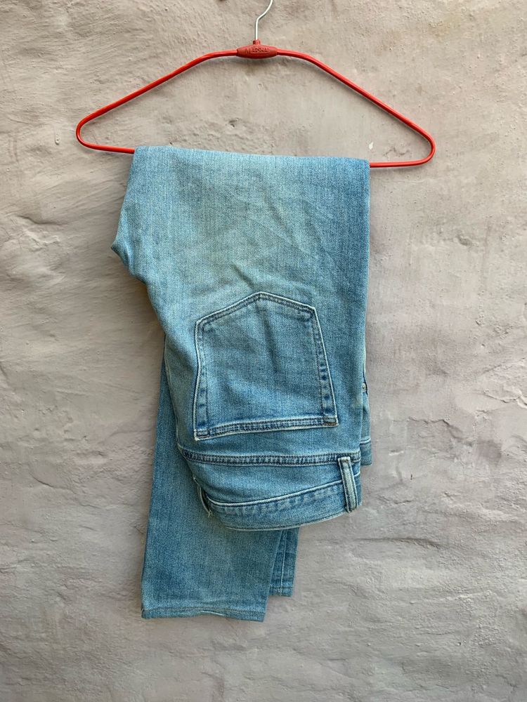 Uniqlo orignal Light Wash Denim Jeans